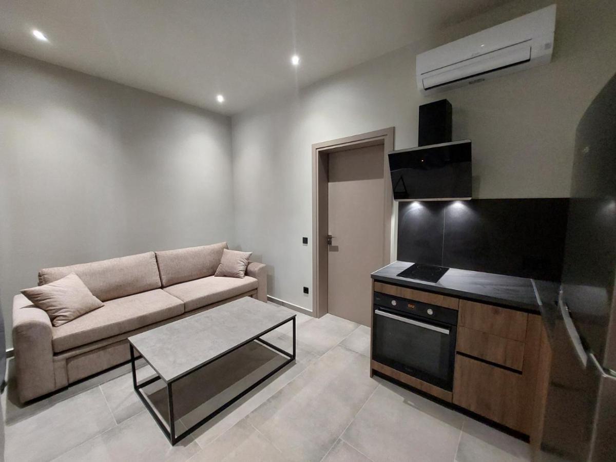 Rea'S Luxury Apartments Stoupa Exterior photo
