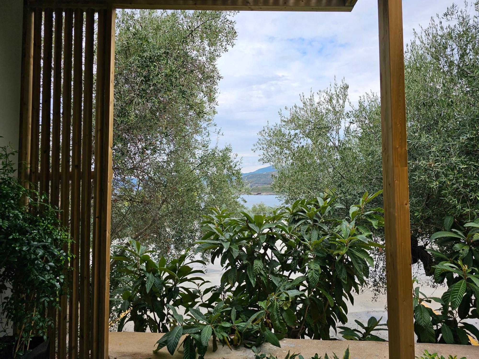 Rea'S Luxury Apartments Stoupa Exterior photo