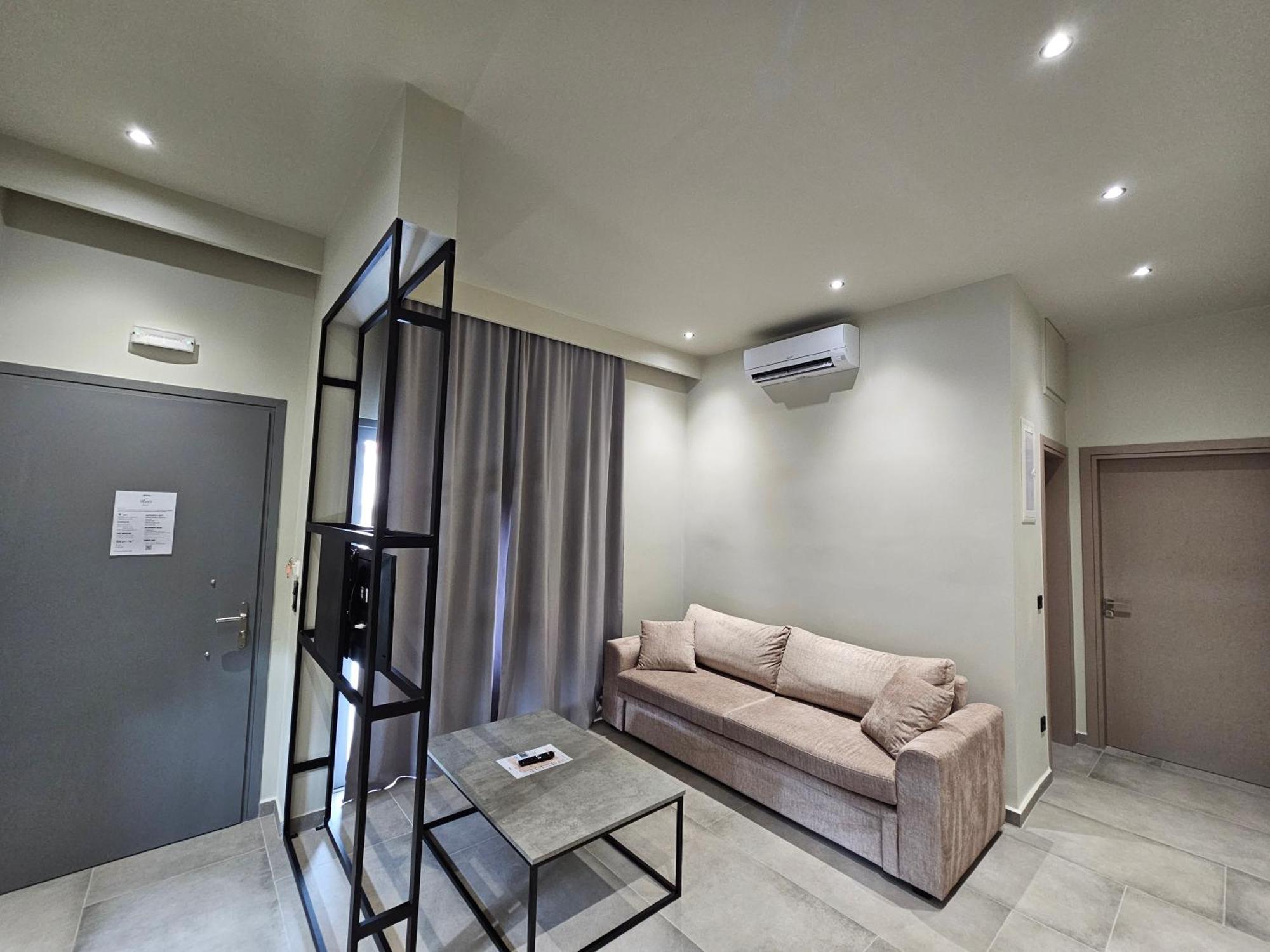 Rea'S Luxury Apartments Stoupa Exterior photo